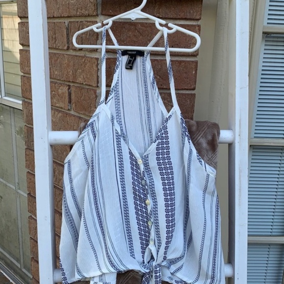 Forever 21 Tops - Forever 21 Blue & White Sleevless Cropped Top - Size Small